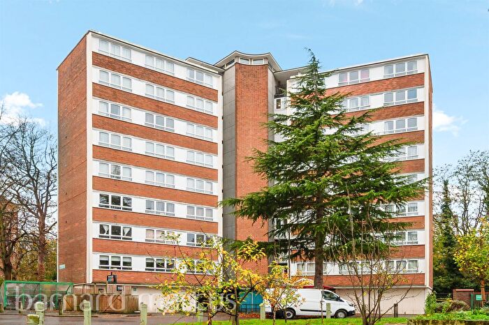 2 Bedroom Flat For Sale In Stoford Close, London, SW19