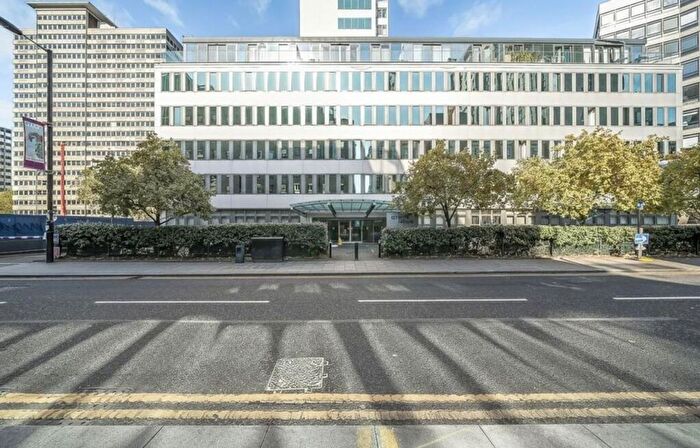 2 Bedroom Flat To Rent In Lansdowne Road, Emerald House, CR0