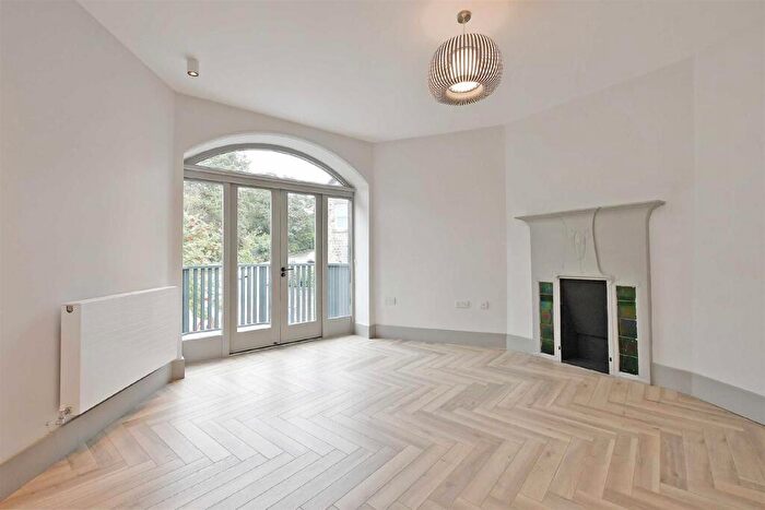 2 Bedroom Apartment To Rent In Psalter Lane, Sheffield, S11