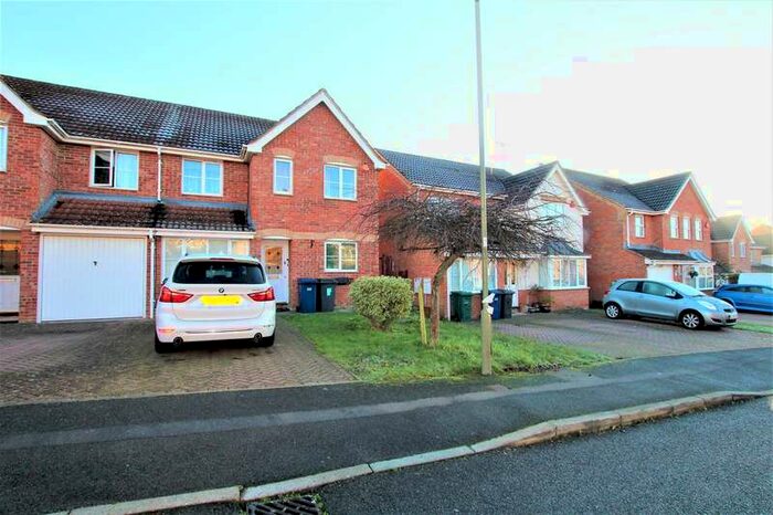 5 Bedroom House To Rent In Darlands Drive, Barnet, EN5