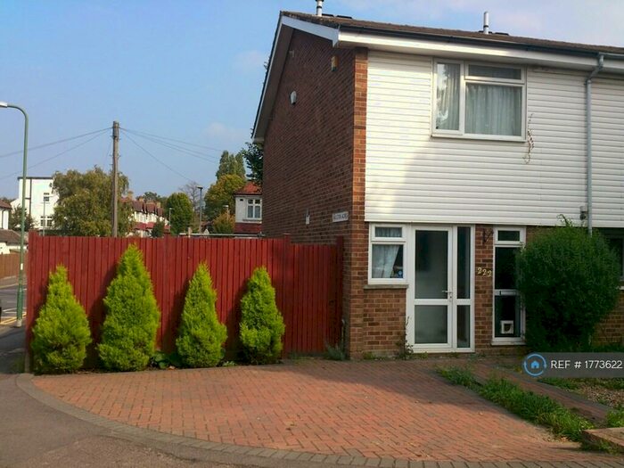 2 Bedroom Terraced House To Rent In Waleton Acres, Wallington, SM6