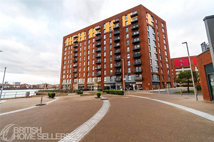 2 Bedroom Apartment For Sale In Capstan Road, Southampton, Hampshire, SO19