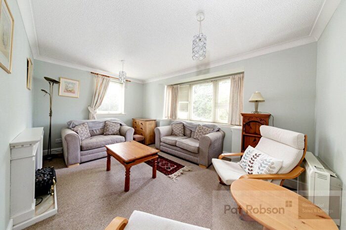 2 Bedroom Flat To Rent In Deneside Court, Jesmond Vale, Newcastle Upon Tyne, NE2