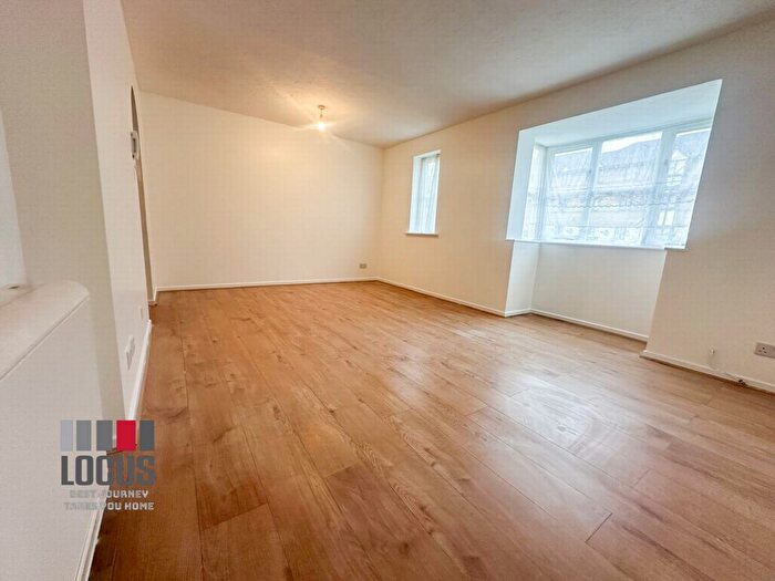 2 Bedroom Flat To Rent In Somerset Gardens, Creighton Road, Tottenham, N17