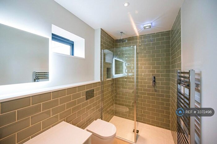 3 Bedroom Flat To Rent In Victoria Mews, Henley-On-Thames, RG9