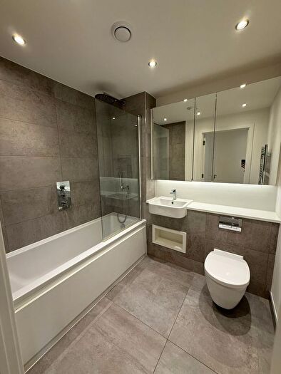 1 Bedroom Flat To Rent In Carmelia House, Aerodrome Road, Colindale Gardens, London, NW9