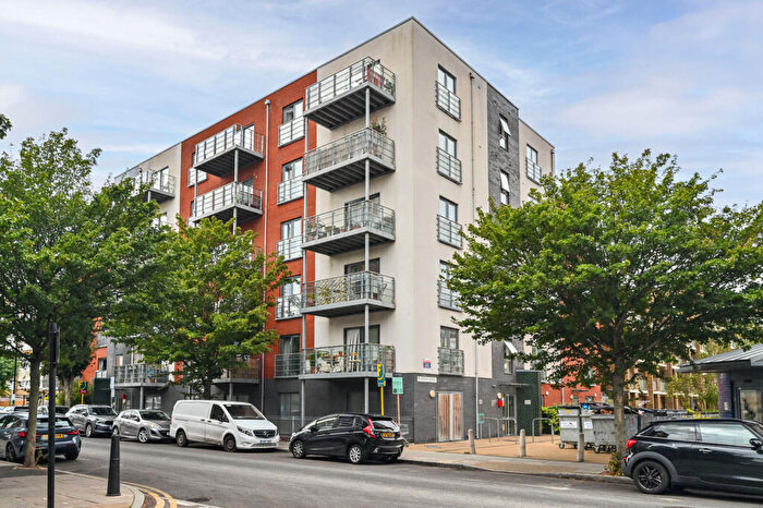 2 Bedroom Flat For Sale In Rushton Walk, , Bow, London, E3