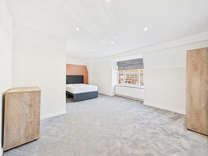 Studio To Rent In Goring Road, Goring-By-Sea, BN12