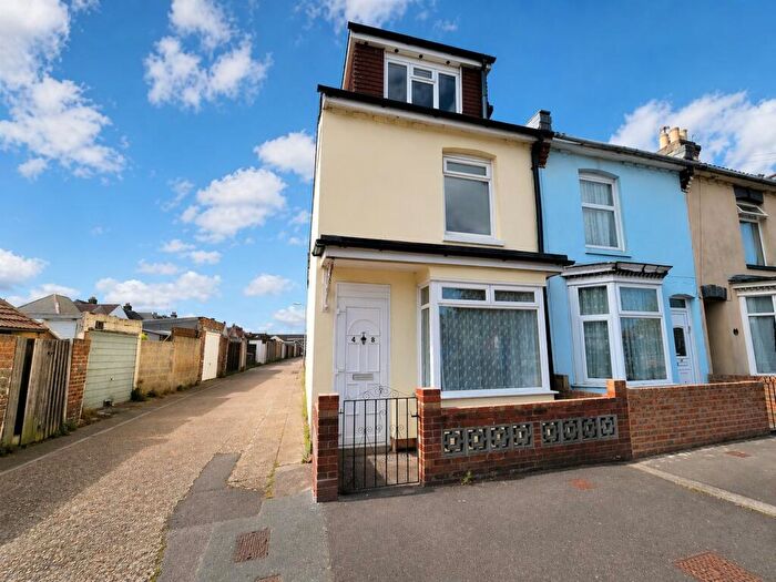 4 Bedroom End Of Terrace House To Rent In Felix Road, Gosport, Hampshire, PO12