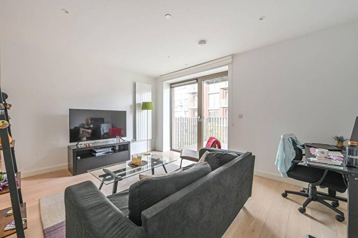 1 Bedroom Flat For Sale In Pendant Court, Silvertown, London, E16