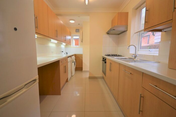 4 Bedroom Terraced House To Rent In Liverpool Road, Earley, Reading RG1