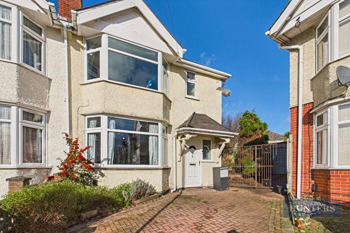 4 Bedroom Property For Sale In Claremont Crescent, Southampton, SO15