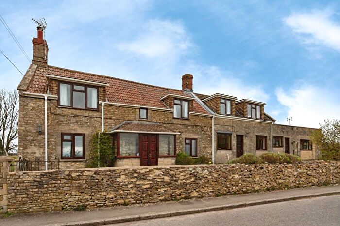 4 Bedroom Detached House For Sale In High Street, Marshfield, Chippenham, SN14