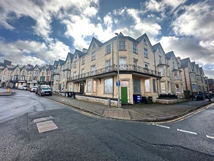 2 Bedroom Flat For Sale In Flat Cadwallader, Park Crescent, Llandrindod Wells, Powys, LD1