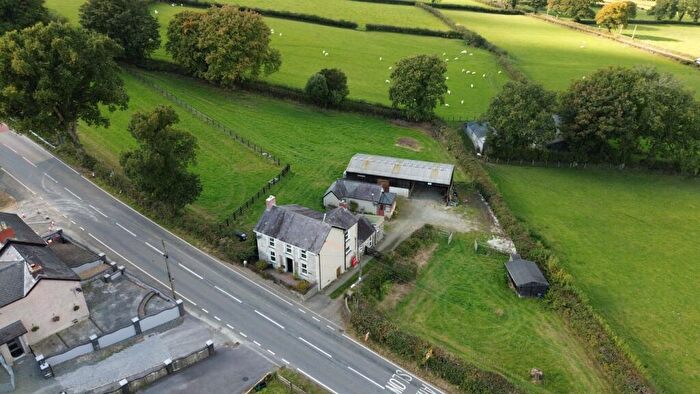 4 Bedroom Detached House For Sale In Gwyddgrug, Pencader, SA39