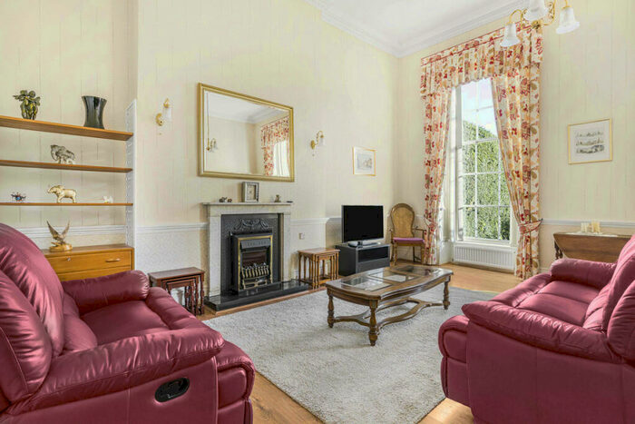 1 Bedroom Apartment For Sale In Kings End, Bicester, OX26