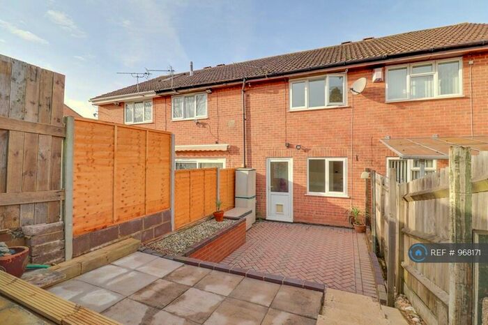 2 Bedroom Terraced House To Rent In Vineyard Close, Southampton, SO19
