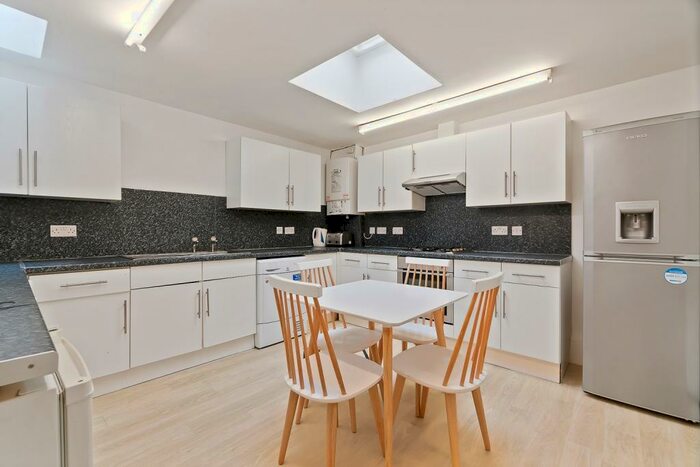 5 Bedroom Terraced House To Rent In Deptford Place, Plymouth, Devon, PL4