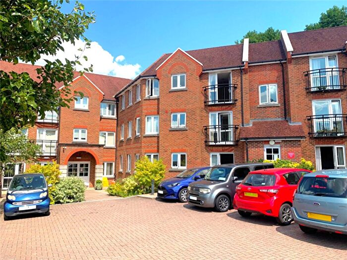 2 Bedroom Apartment For Sale In Meadow Court, St Agnes Road, East Grinstead, RH19