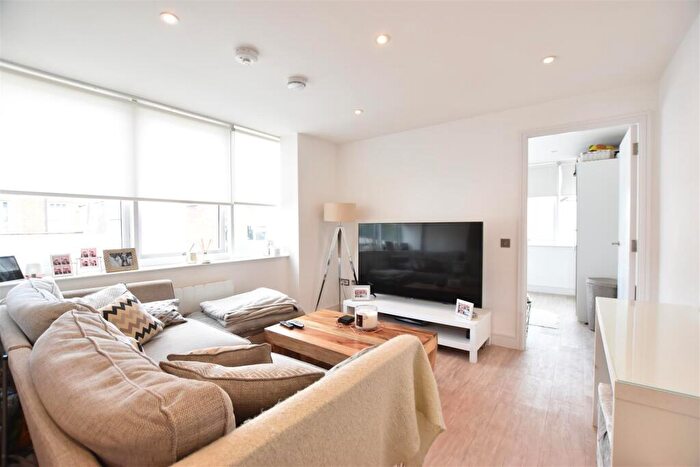 1 Bedroom Apartment To Rent In The Street, Ashtead, KT21