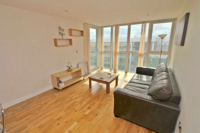 2 Bedroom Flat To Rent In Lower Tweflth Street, Central Milton Keynes, Milton Keynes, MK9