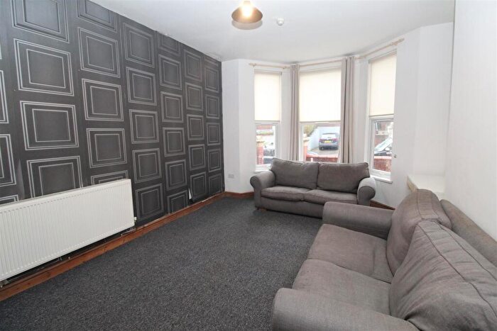 1 Bedroom Flat To Rent In Bryngwyn Road, Newport, NP20