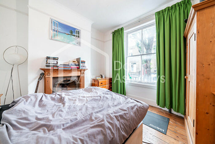 2 Bedroom Detached House To Rent In Dollis Hill Ave, London, NW2