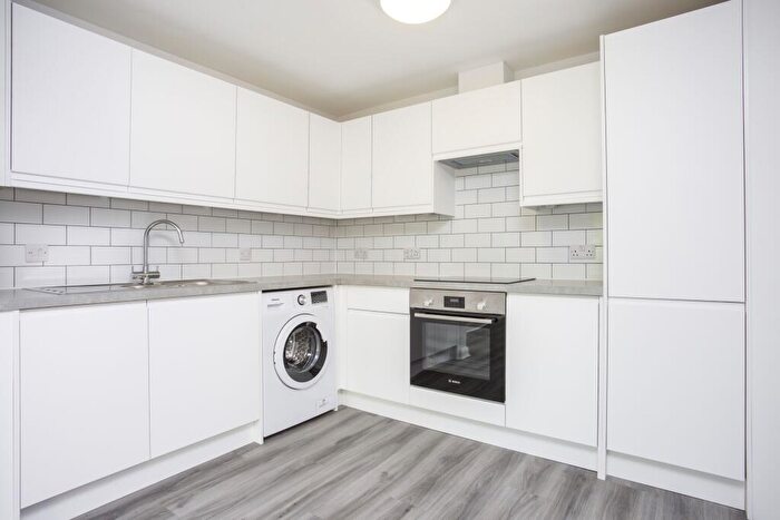 2 Bedroom Flat To Rent In The Origin Apartments, Summer Place, Bracknell, RG42