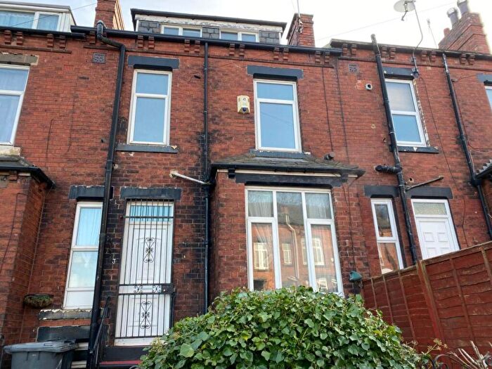 2 Bedroom Terraced House To Rent In Pasture View, Armley, Leeds, LS12