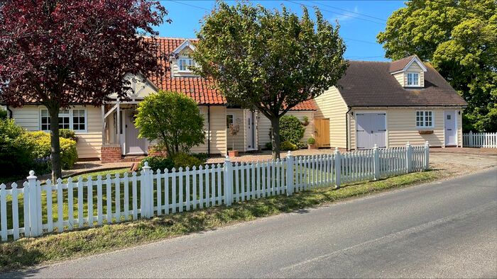 4 Bedroom Bungalow For Sale In Shalford Road, Rayne, Braintree, CM77
