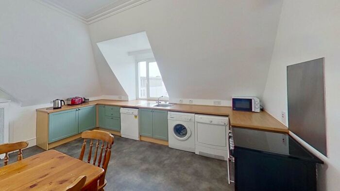 4 Bedroom Flat To Rent In Fountainhall Road, Aberdeen, Aberdeen, AB15