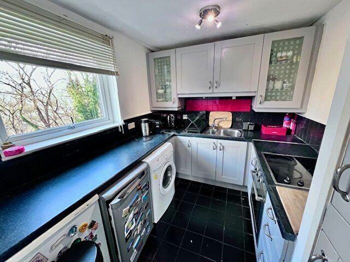 2 Bedroom Flat To Rent In Flat, Balaclava House Queen Victoria Road Totley Sheffield, S17