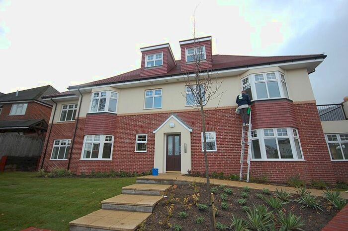 1 Bedroom Flat To Rent In Talbot Road, Winton, Bournemouth, BH9