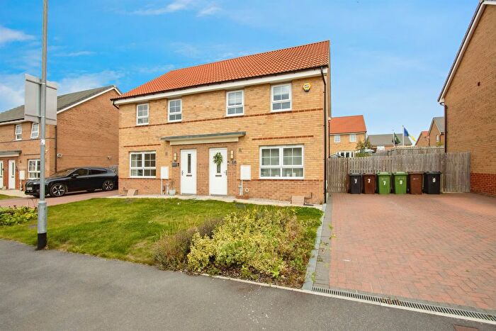 3 Bedroom Semi-Detached House For Sale In Rhubarb Way, East Ardsley, Wakefield, WF3