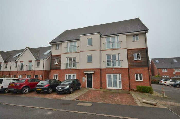 2 Bedroom Apartment To Rent In Digby Close, Luton, LU4