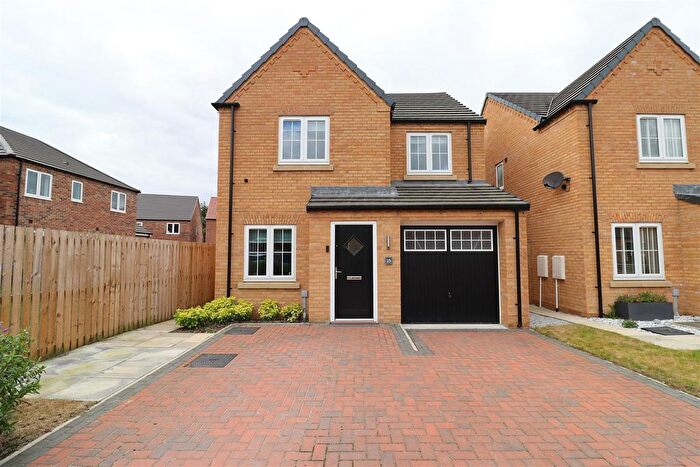3 Bedroom Detached House For Sale In Hackney Chase, Pocklington, York, YO42