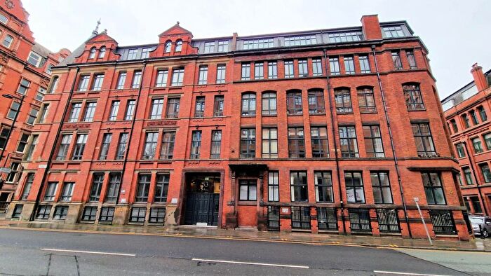 2 Bedroom Apartment To Rent In Whitworth House, Manchester, M1