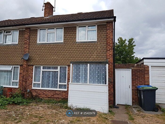 5 Bedroom Semi-Detached House To Rent In Nobles Way, Egham, TW20