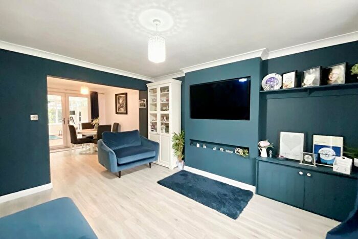 4 Bedroom Detached House For Sale In Ambler Rise, Aughton, Sheffield, S26