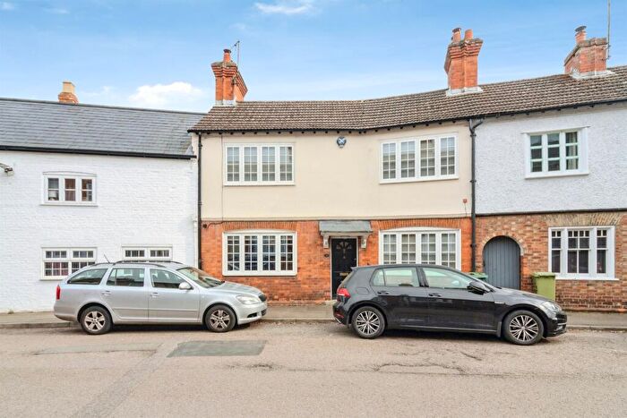 2 Bedroom Terraced House For Sale In Silver Street, Newport Pagnell, MK16