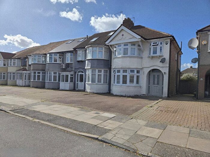 3 Bedroom Property To Rent In Great Cambridge Road, Enfield, EN1