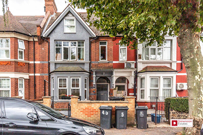 2 Bedroom Flat To Rent In Moresby Road, Upper Clapton, Hackney, E5
