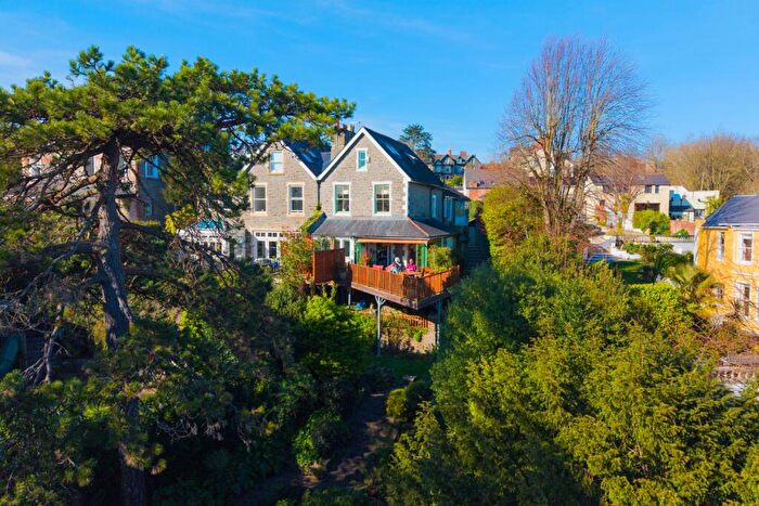 4 Bedroom Semi-Detached House For Sale In Beach Road, Penarth, CF64