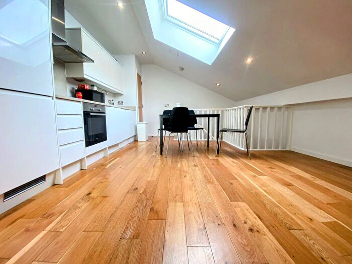 1 Bedroom Flat To Rent In Warple Way, Acton, W3
