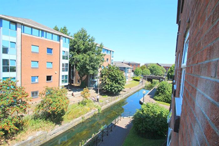 4 Bedroom Apartment To Rent In Roxby Court, Cardiff Bay, CF10
