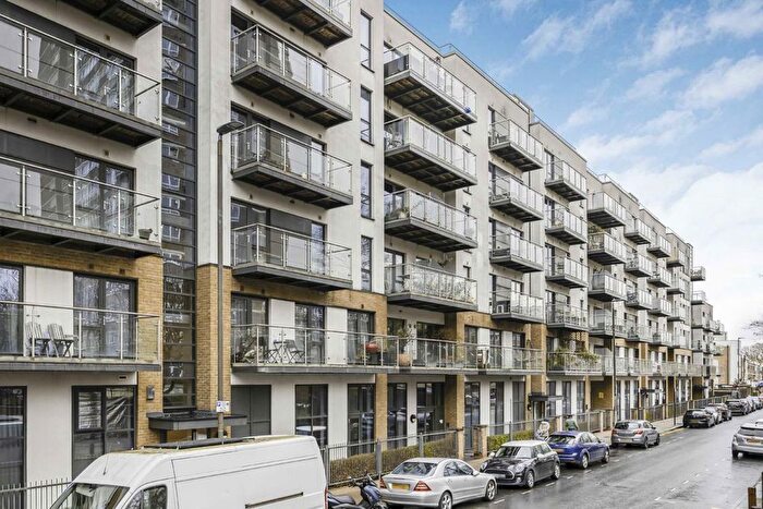 1 Bedroom Flat To Rent In Gwynne Road, Battersea, SW11