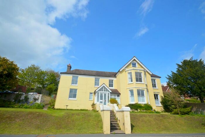 2 Bedroom Flat To Rent In Lower Street, Pulborough, RH20