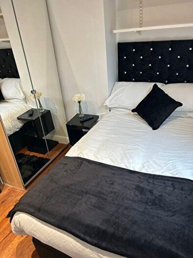 1 Bedroom Flat To Rent In Gladstone Rd, Watford, WD17