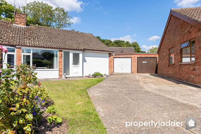 3 Bedroom Semi-Detached Bungalow For Sale In Waterloo Close, Horsham St. Faith, NR10