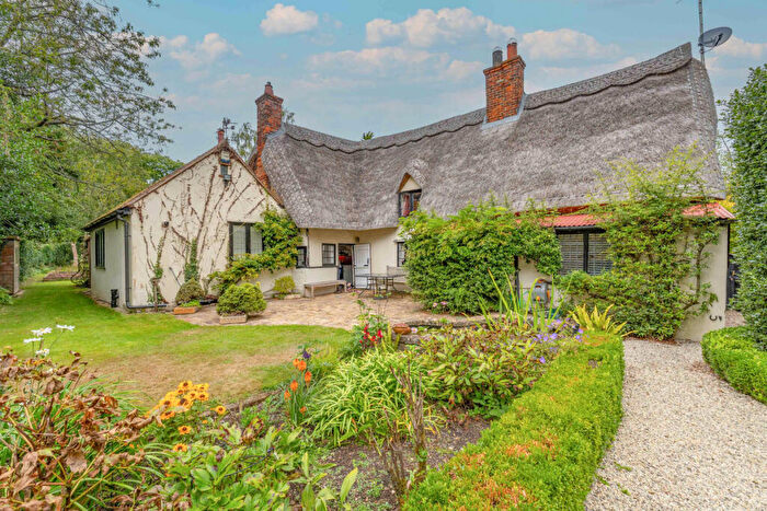 3 Bedroom Detached House For Sale In Mill Lane, Little Baddow, CM3